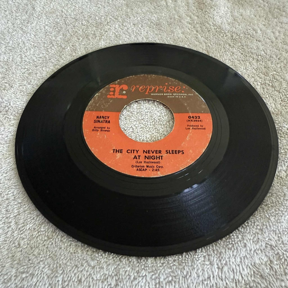 Reprise Vinyl Record 7 inch Black Orange Nancy Sinatra